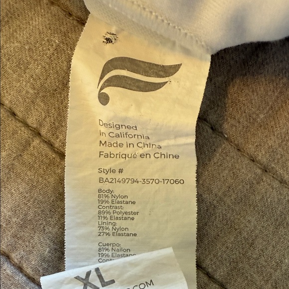 Fabletics White Sports Bra Size XL - Picture 7 of 9